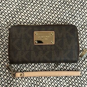 Michael Kors wallet